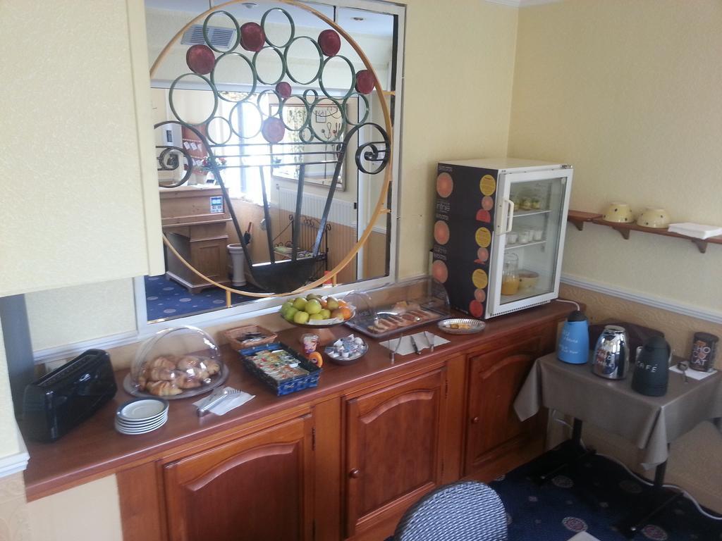 Arcantis Hotel La Residence Cergy Extérieur photo